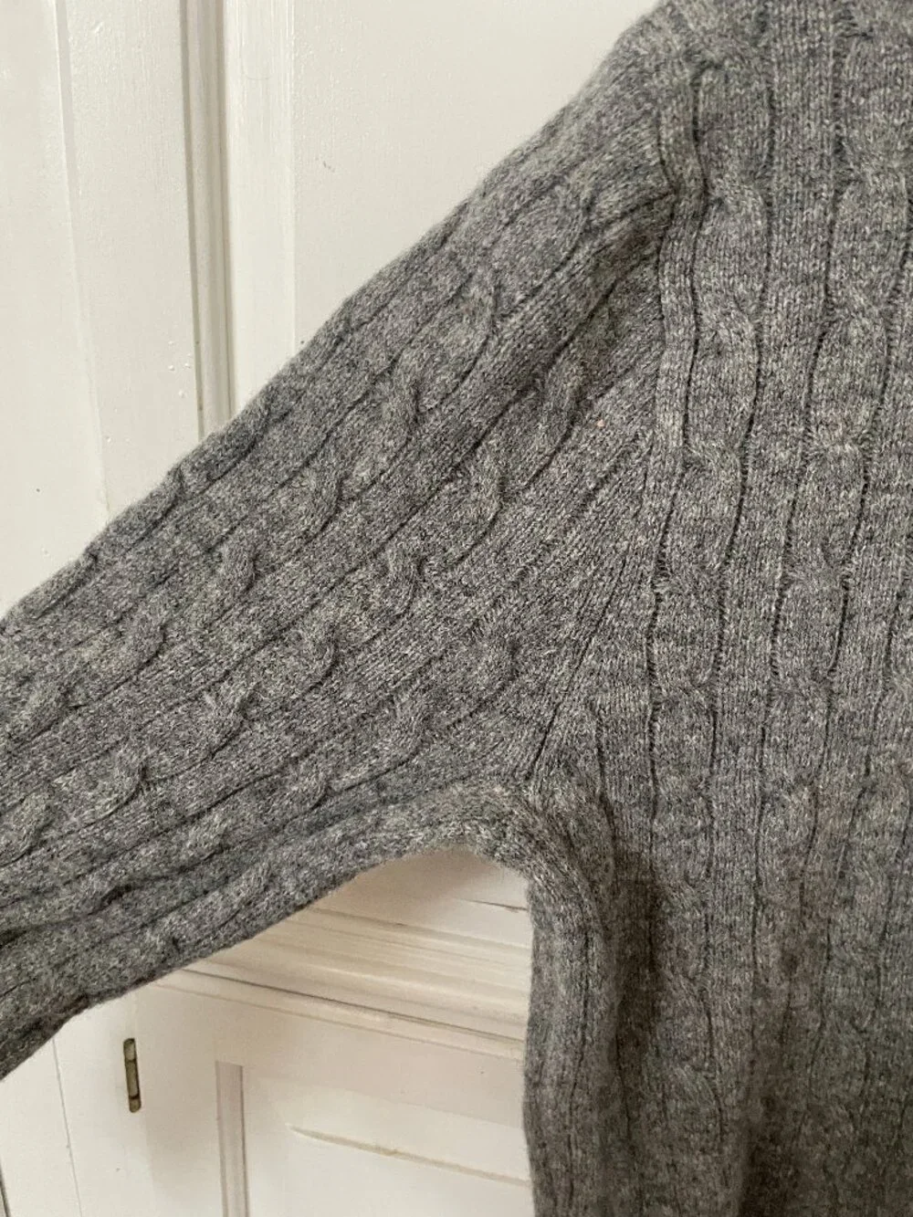 J.Crew factory lambswool mens crewneck gray cable knit sweater M *DESCRIPTION*